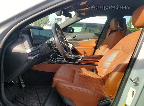 WBY43EJ0XRCR17381 2024 BMW OTHER Gray Front interior view