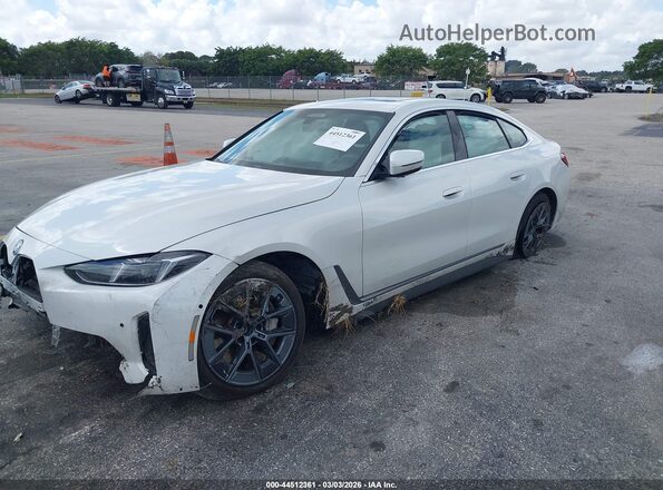 WBY43HD04SFT98264 2025 BMW I4 White Vista tres cuartos delantera izquierda