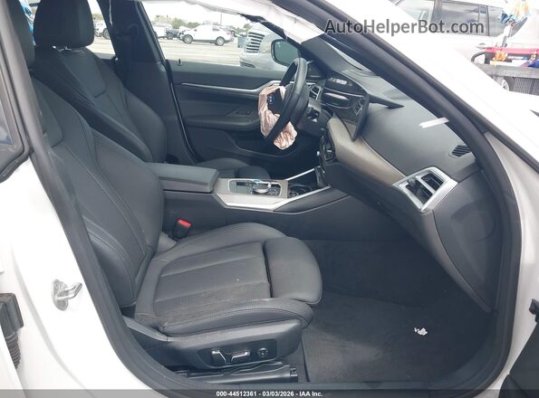 WBY43HD04SFT98264 2025 BMW I4 White Vista interior delantera