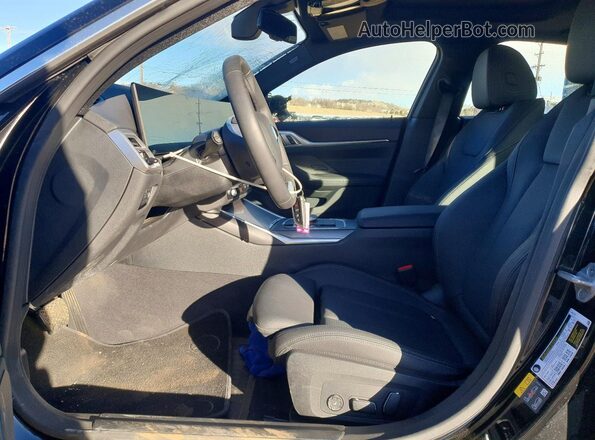 WBY43HD05SFT94594 2025 BMW I4 Черный Вид салона спереди