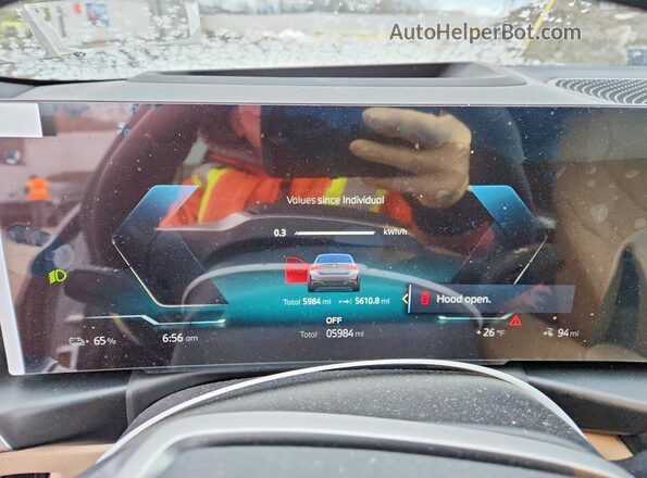 WBY43HD08SFU38183 2025 BMW I4 Silver Սարքավորումների վահանակի տեսք