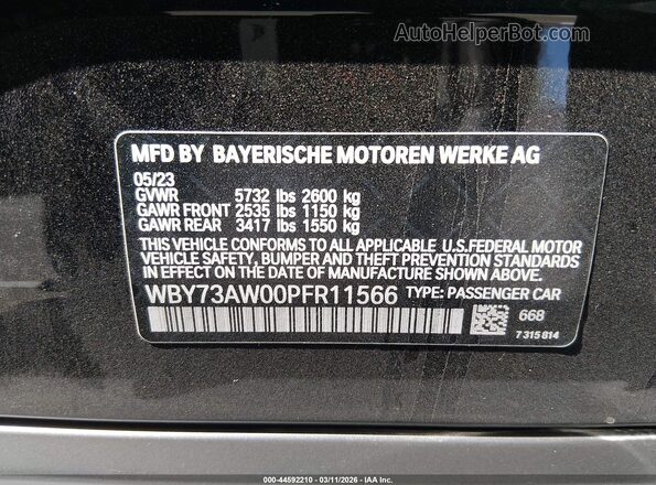 WBY73AW00PFR11566 2023 BMW I4 Black Vista del compartimento del motor