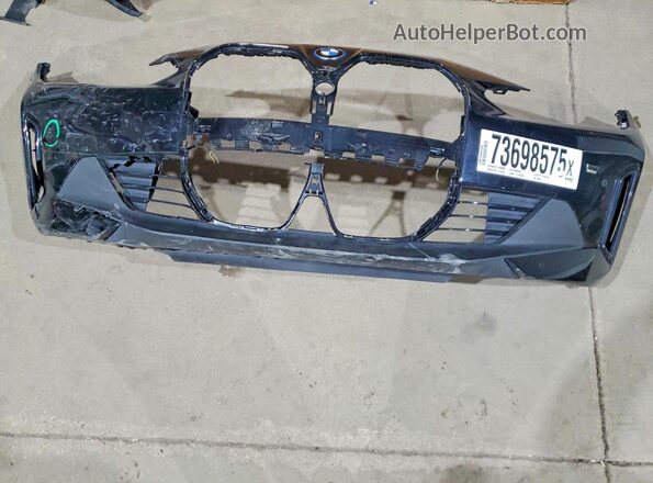 WBY83FB07RFS39435 2024 BMW I4 Black Vista del compartimento del motor