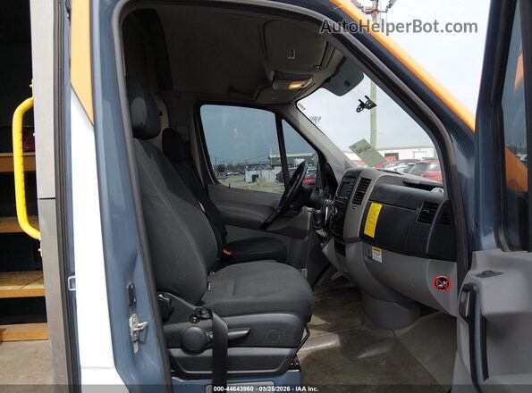WD3PE7CD2JP633609 2018 MERCEDES-BENZ SPRINTER Orange 