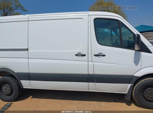 WD3PE7CD8HP531581 2017 MERCEDES-BENZ SPRINTER White Widok wnętrza z tyłu