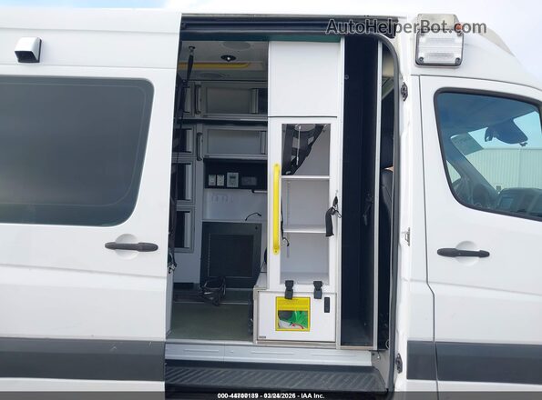 WD3PE7CD9HP386986 2017 MERCEDES-BENZ SPRINTER White VIN კოდის სტიკერის ხედი
