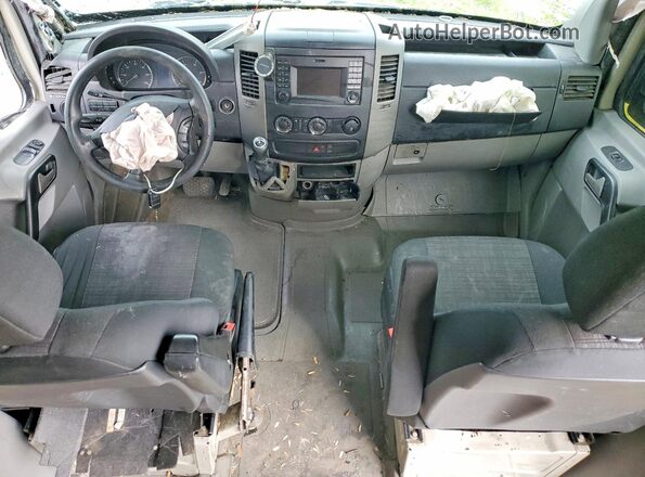 WD3PE8CD2HP525054 2017 MERCEDES-BENZ SPRINTER Серый Вид панели приборов