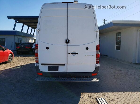 WD3PE8DD6GP247790 2016 MERCEDES-BENZ SPRINTER White Rear view