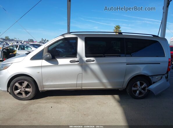 WD4PG2EE1G3111262 2016 MERCEDES-BENZ METRIS Серебряный Панорамный вид салона 360°