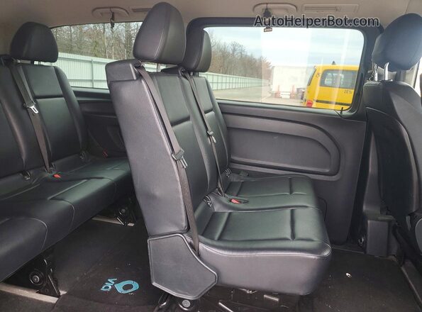 WD4PG2EE8J3371732 2018 MERCEDES-BENZ METRIS Черный 