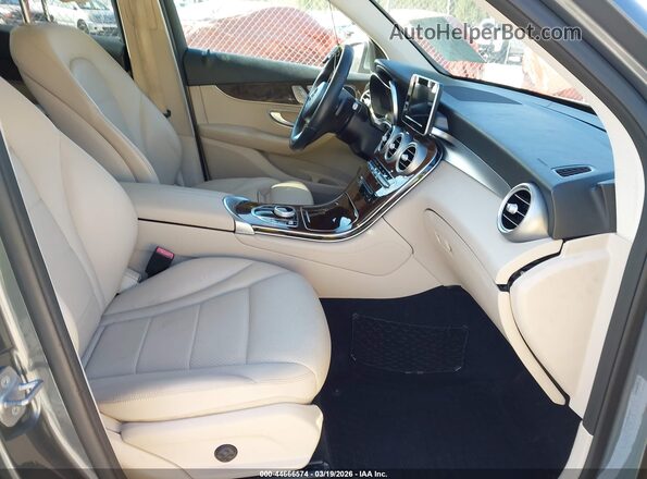 WDC0G4JB3JV044947 2018 MERCEDES-BENZ GLC 300 Gray წინა სალონის ხედი