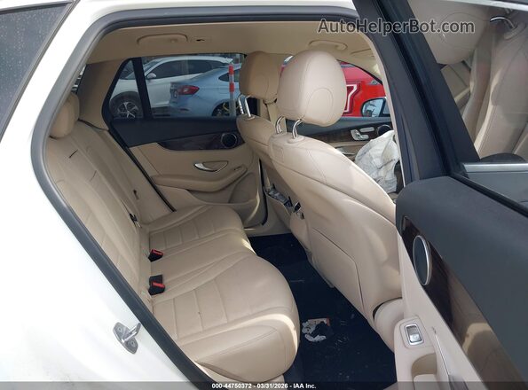 WDC0G4JB9KV124738 2019 MERCEDES-BENZ GLC 300 White VIN կոդի պիտակի տեսք