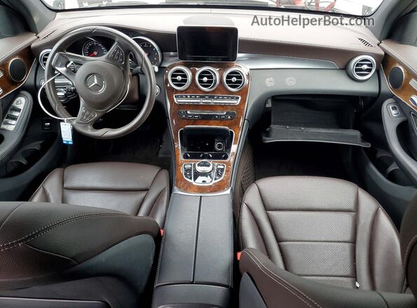 WDC0G4KB2JV035610 2018 MERCEDES-BENZ GLC-CLASS Gray Vista del salpicadero