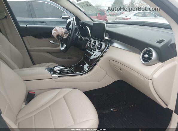 WDC0G4KB3JV034451 2018 MERCEDES-BENZ GLC 300 Белый Вид салона спереди