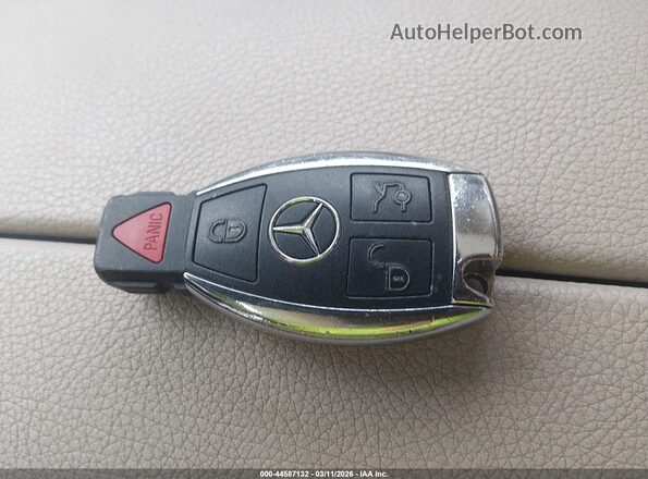 WDC0G4KB3JV034451 2018 MERCEDES-BENZ GLC 300 Белый Вид панели приборов