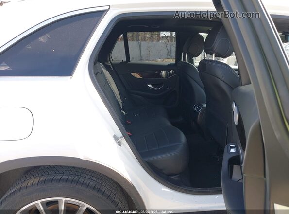 WDC0G4KB3JV065585 2018 MERCEDES-BENZ GLC 300 White Вид наклейки з VIN-кодом