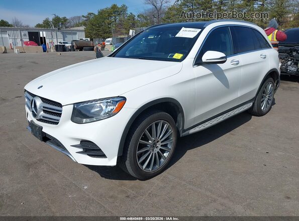 WDC0G4KB3JV065585 2018 MERCEDES-BENZ GLC 300 White Передня ліва чверть