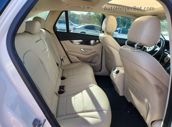 WDC0G4KB6HV010106 2017 MERCEDES-BENZ GLC-CLASS Белый Вид задней части салона