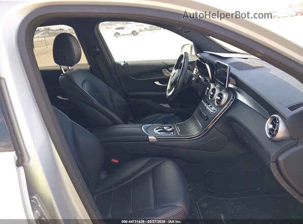 WDC0G4KB6JV087354 2018 MERCEDES-BENZ GLC 300 Серебряный Вид салона спереди