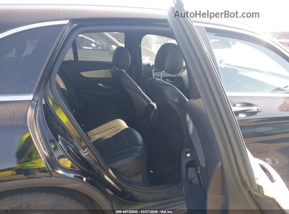 WDC0G4KB7HF135836 2017 MERCEDES-BENZ GLC 300 Черный Вид наклейки с VIN-кодом