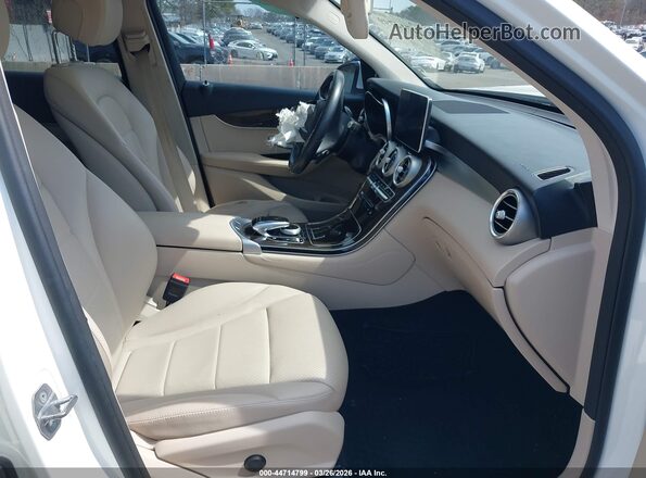 WDC0G4KB7KV126969 2019 MERCEDES-BENZ GLC 300 White Widok wnętrza z przodu