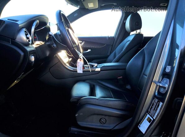 WDC0G4KBXJV018067 2018 MERCEDES-BENZ GLC-CLASS Gray Front interior view
