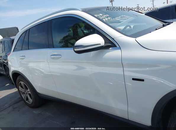 WDC0G5EB3KF619463 2019 MERCEDES-BENZ GLC 350E White Вид задньої частини салону
