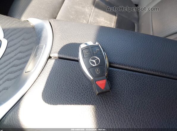 WDC0G5EB3KF619463 2019 MERCEDES-BENZ GLC 350E White Вид панелі приладів