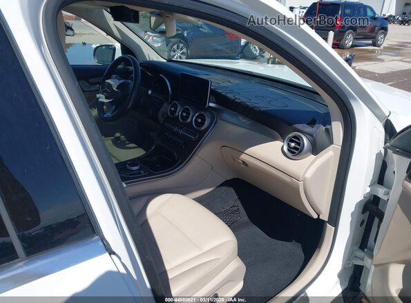 WDC0G5EBXKF506223 2019 MERCEDES-BENZ GLC 350E White წინა სალონის ხედი