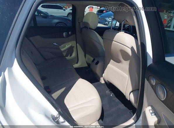 WDC0G5EBXKF506223 2019 MERCEDES-BENZ GLC 350E White VIN კოდის სტიკერის ხედი