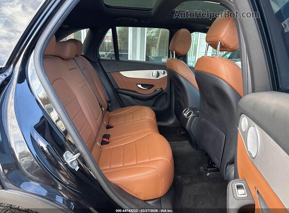 WDC0G8EB4LF689590 2020 MERCEDES-BENZ GLC 300 Black VIN sticker view