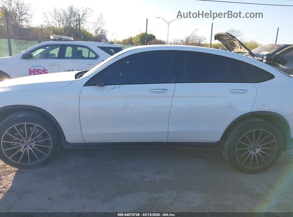 WDC0J4KB2KF663972 2019 MERCEDES-BENZ GLC 300 COUPE White უკანა სალონის ხედი