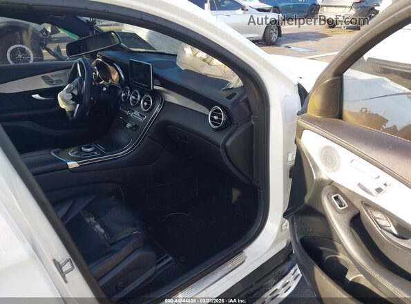 WDC0J4KB4KF661401 2019 MERCEDES-BENZ GLC 300 COUPE White Vista interior delantera
