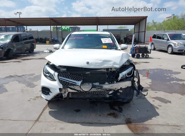WDC0J4KB6KF667362 2019 MERCEDES-BENZ GLC 300 COUPE White Widok z przodu