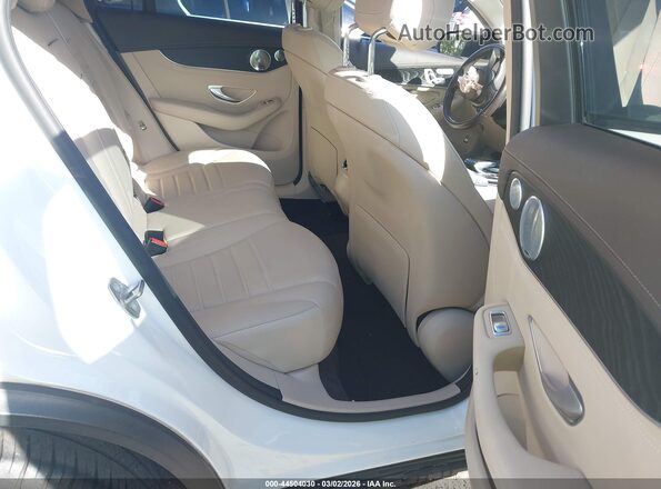 WDC0J6EB9HF225580 2017 MERCEDES-BENZ AMG GLE 43 COUPE White VIN კოდის სტიკერის ხედი