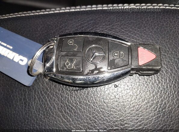 WDCTG4EB0JJ367237 2018 MERCEDES-BENZ GLA 250 Red Vista del salpicadero