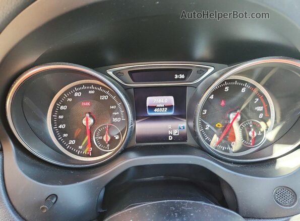 WDCTG4EB0KU005280 2019 MERCEDES-BENZ GLA White Vista del cuadro de instrumentos