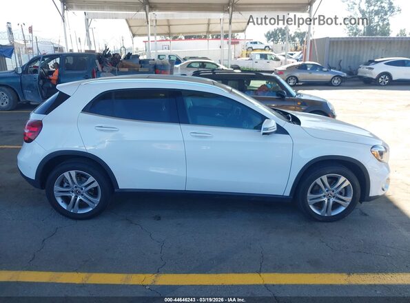 WDCTG4EB1KJ611608 2019 MERCEDES-BENZ GLA 250 White Вид задньої частини салону