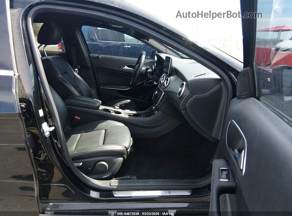 WDCTG4EB3GJ227403 2016 MERCEDES-BENZ GLA 250 Black Vista interior delantera