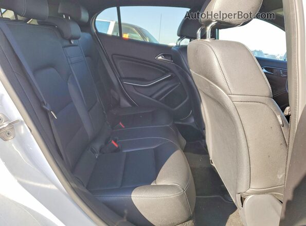 WDCTG4EB4KU003399 2019 MERCEDES-BENZ GLA White 