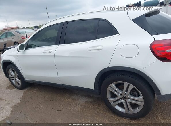 WDCTG4EB4LU023623 2020 MERCEDES-BENZ GLA 250 Cream Սալոնի 360 աստիճան տեսք