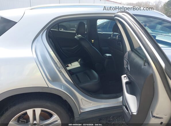 WDCTG4EB6GJ201586 2016 MERCEDES-BENZ GLA 250 Silver VIN sticker view