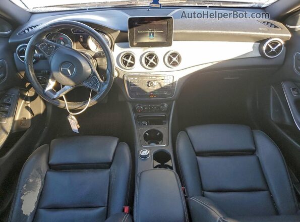 WDCTG4EB8HJ332536 2017 MERCEDES-BENZ GLA Black Вид панелі приладів