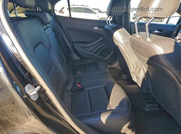 WDCTG4EB8HJ332536 2017 MERCEDES-BENZ GLA Black Вид задніх сидінь