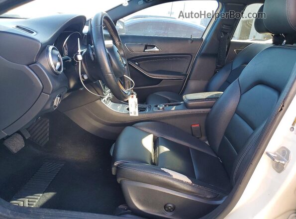 WDCTG4EBXGJ228323 2016 MERCEDES-BENZ GLA Green Սալոնի դիմացի տեսք