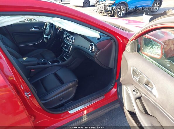 WDCTG4EBXKJ553949 2019 MERCEDES-BENZ GLA 250 Red Front interior view