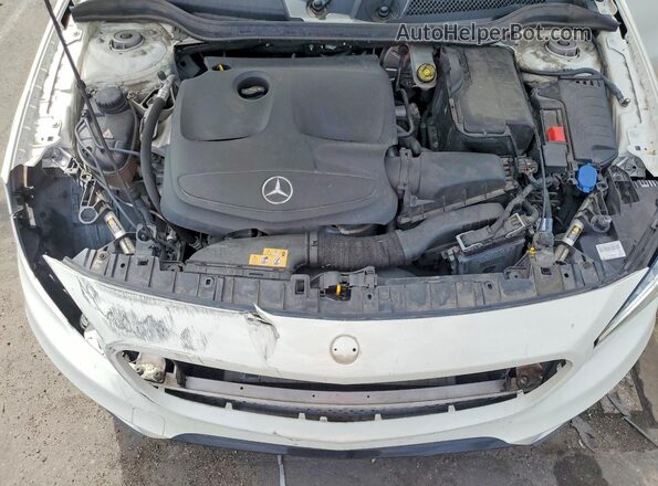 WDCTG4GB4HJ325841 2017 MERCEDES-BENZ GLA Белый Вид подкапотного пространства