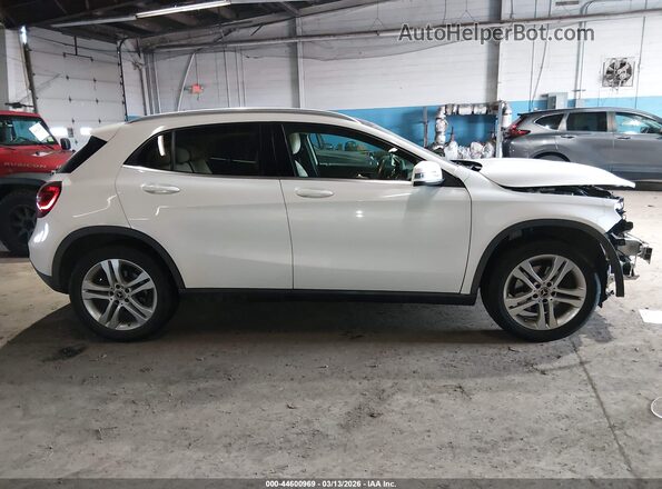WDCTG4GB5JJ492327 2018 MERCEDES-BENZ GLA 250 White 