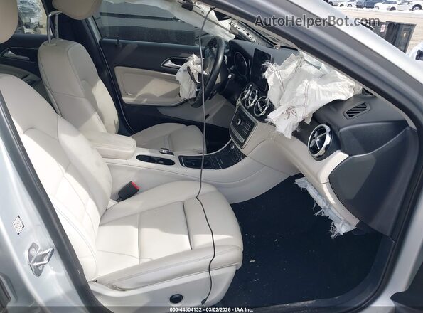 WDCTG4GB8KU012801 2019 MERCEDES-BENZ GLA 250 Black Vista interior delantera