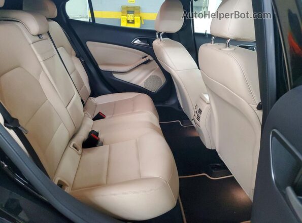 WDCTG4GB9KJ592013 2019 MERCEDES-BENZ GLA Black უკანა სალონის ხედი